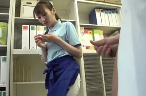 Biết con trai bị yếu sinh lý, bố ông chồng tâm lý “an ủi” con dâu